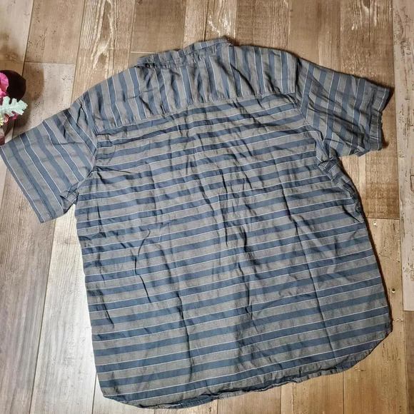 COLUMBIA Men's Graphite Stripe Collared Shirt Size XXL Snap Front Double pocket - Picture 12 of 15